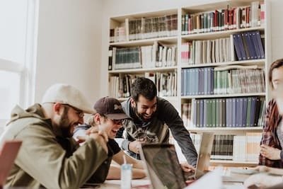 Quelles sont les meilleures pratiques de parrainage en entreprise ?