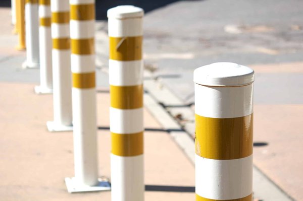 Bornes escamotables manuelles : qualité exceptionnelle fabriquée en France